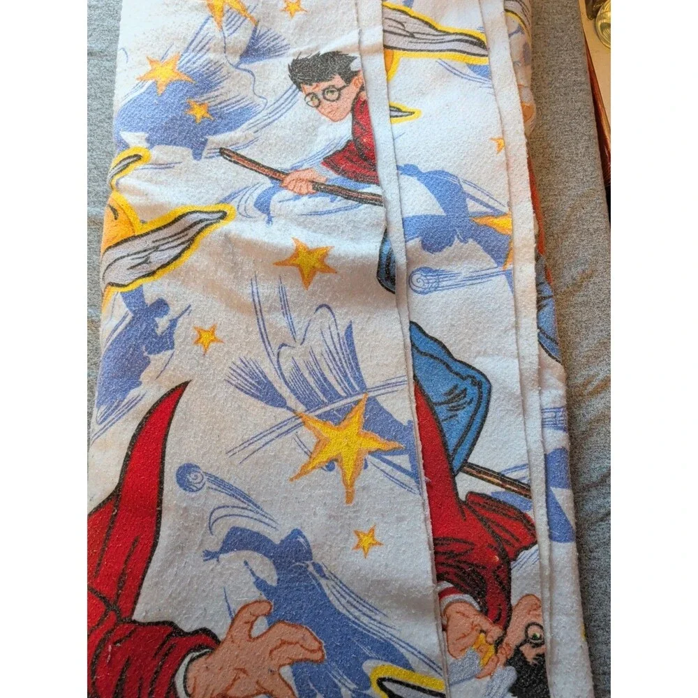 VTG HTF Harry Potter Quidditch Twin size Blanket W/Satin Binding